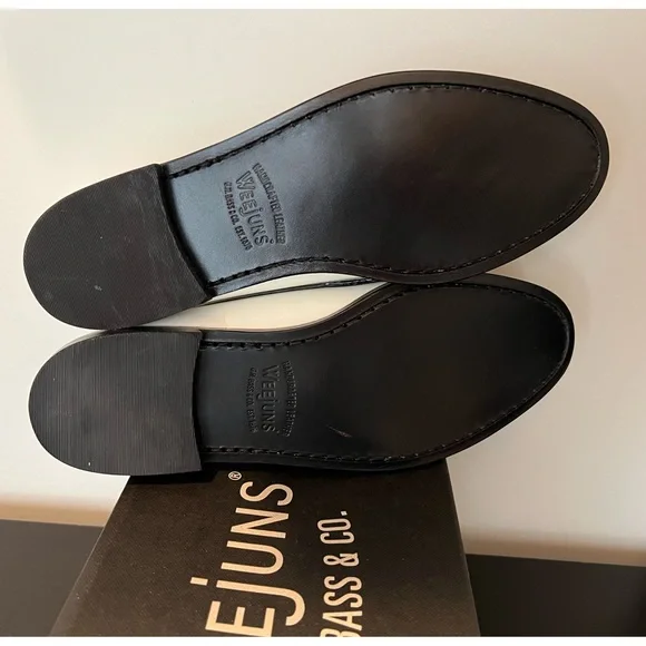 G.H. Bass & Co. White Loafers - Picture 3 of 10